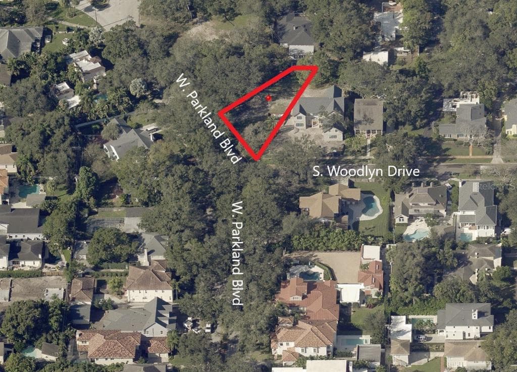 2901 W PARKLAND BOULEVARD