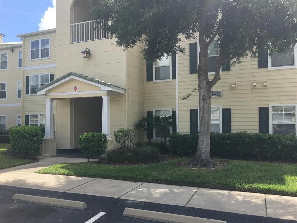 18229 BRIDLE CLUB DRIVE TAMPA, FL 33647