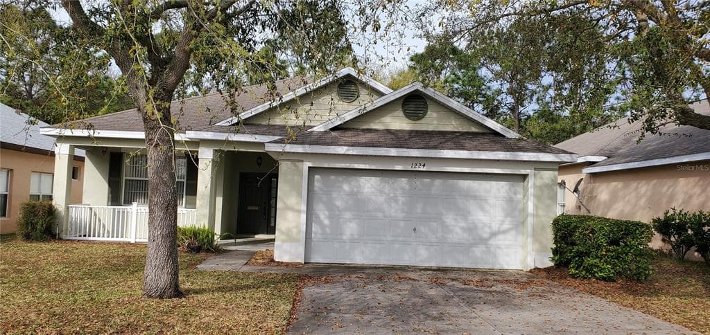 1224 LONGVILLE CIRCLE TAVARES, FL 32778