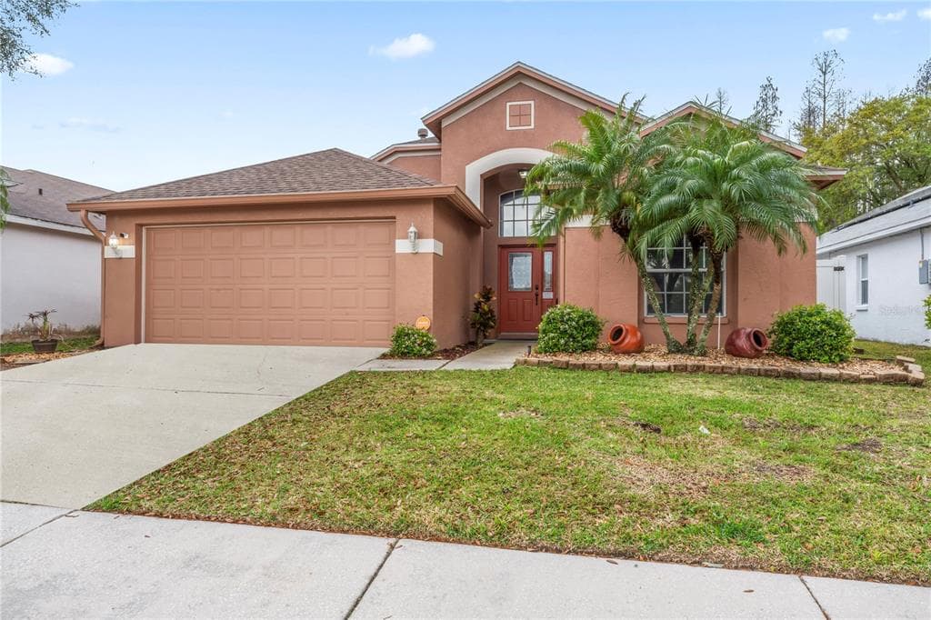 1111 CRIMSON CLOVER LANE WESLEY CHAPEL, FL 33543