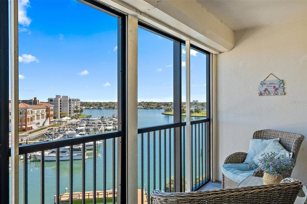 10355 PARADISE BOULEVARD UNIT 511 TREASURE ISLAND, FL 33706
