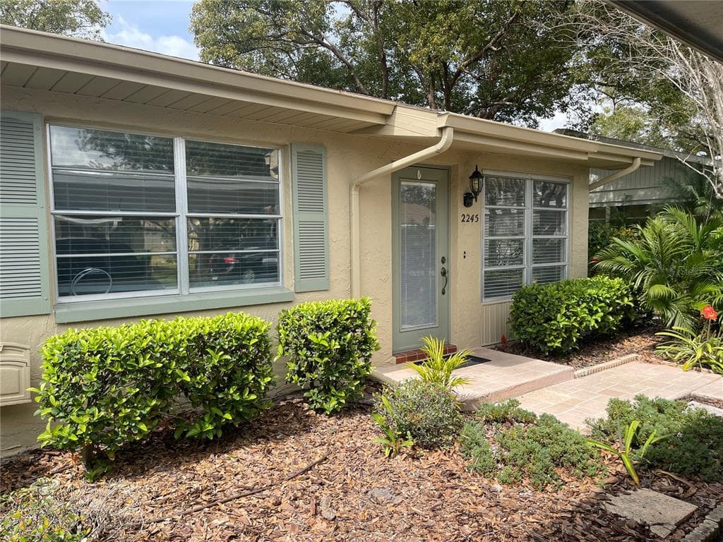 2245 GRENADIER DRIVE UNIT 156 SUN CITY CENTER, FL 33573
