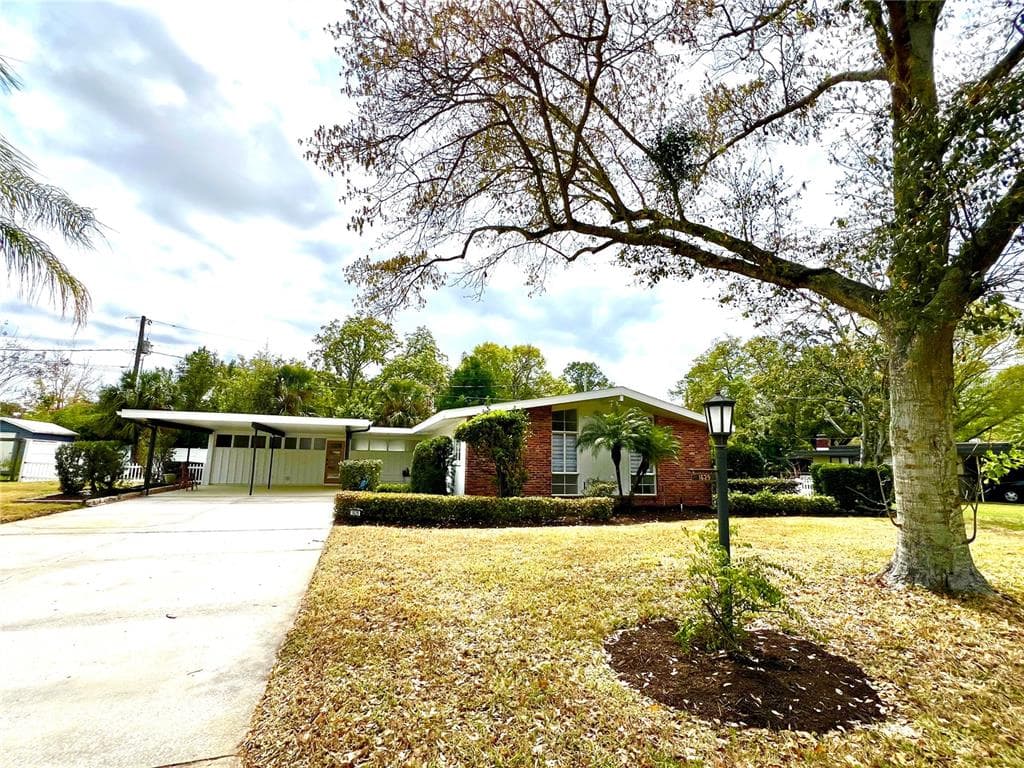1629 SIMS PLACE LAKELAND, FL 33803