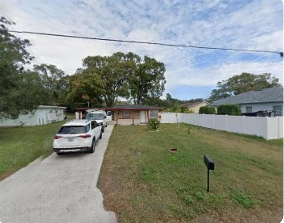 1801 W HENRY AVENUE TAMPA, FL 33603