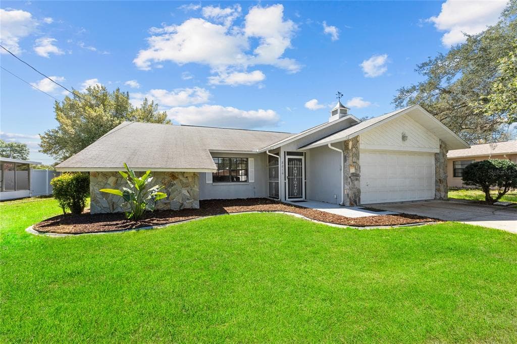 8010 MOHAWK TRAIL SPRING HILL, FL 34606