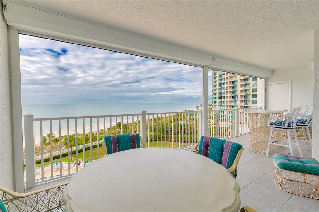 1582 GULF BLVD UNIT #1504 CLEARWATER, FL 33767