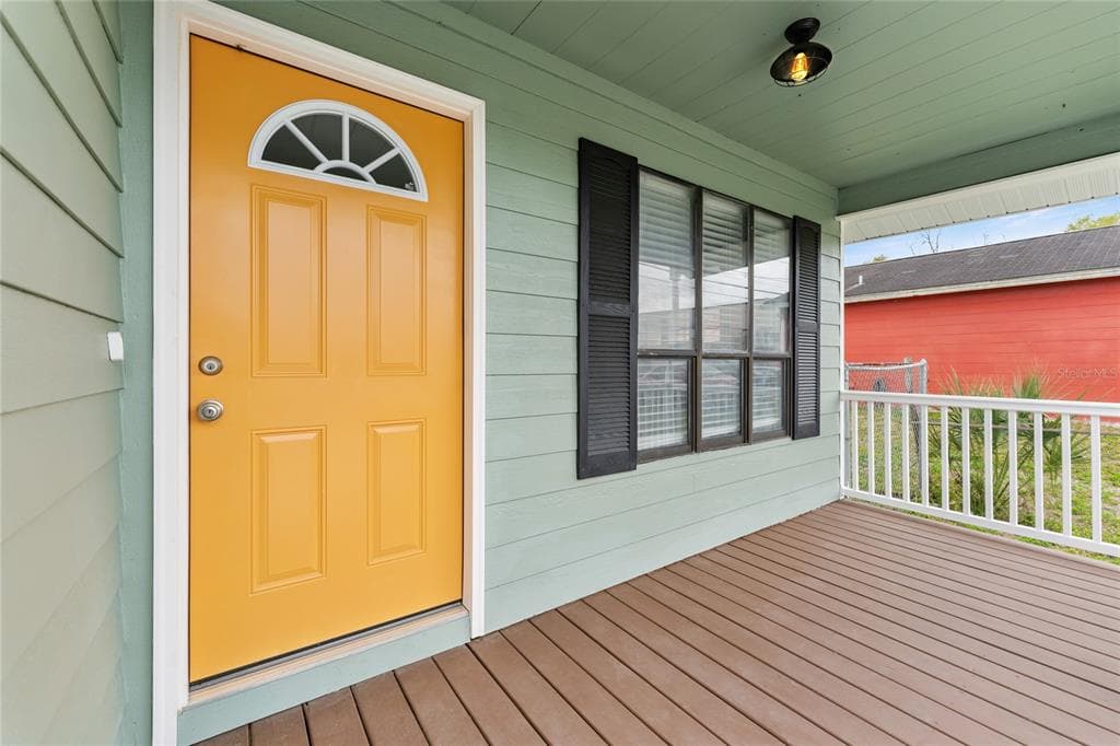2204 E CHELSEA STREET TAMPA, FL 33610