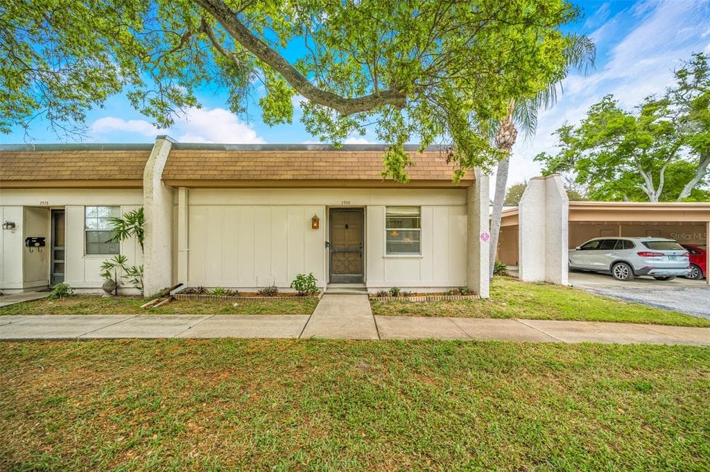 2930 FEATHER DRIVE CLEARWATER, FL 33759