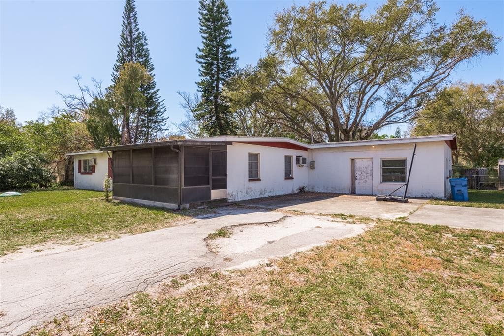 14884 63RD WAY N CLEARWATER, FL 33760