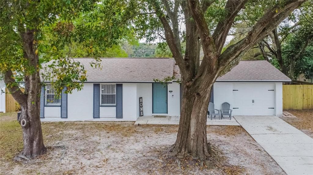 918 BRIARCLIFF DRIVE VALRICO, FL 33594