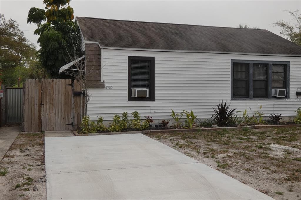 6905 3RD STREET N ST PETERSBURG, FL 33702