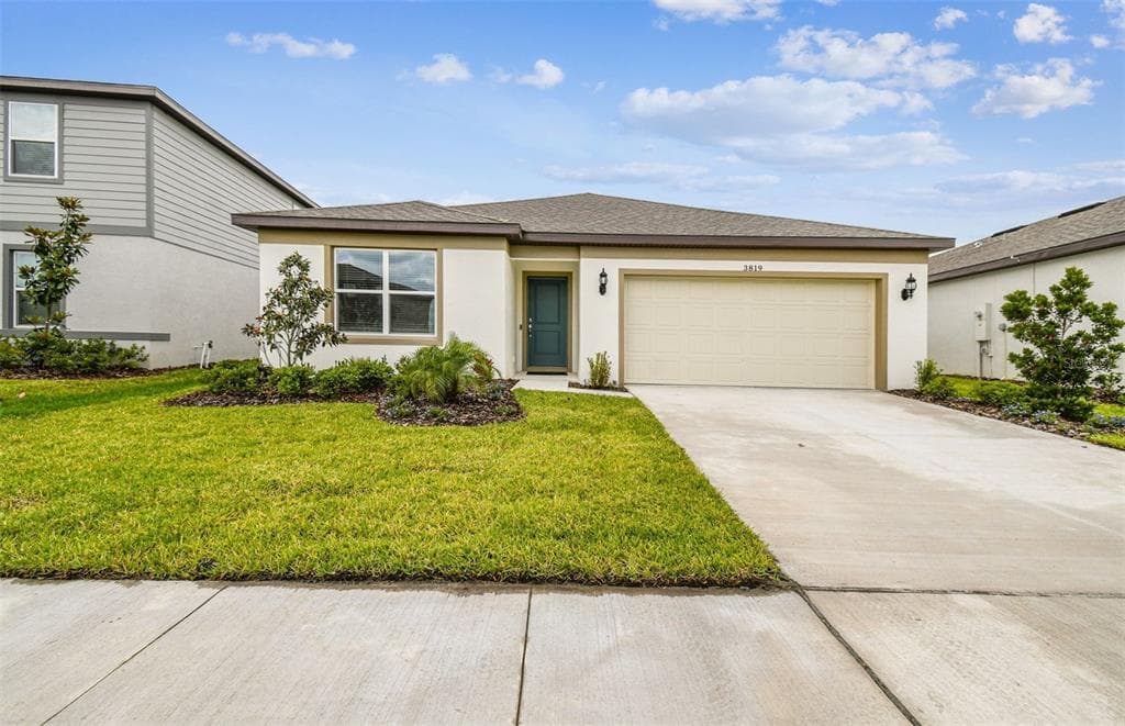 3813 CAPRI COAST DRIVE PLANT CITY, FL 33565