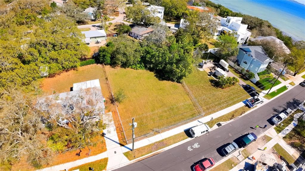 2807 W AVERILL AVENUE TAMPA, FL 33611