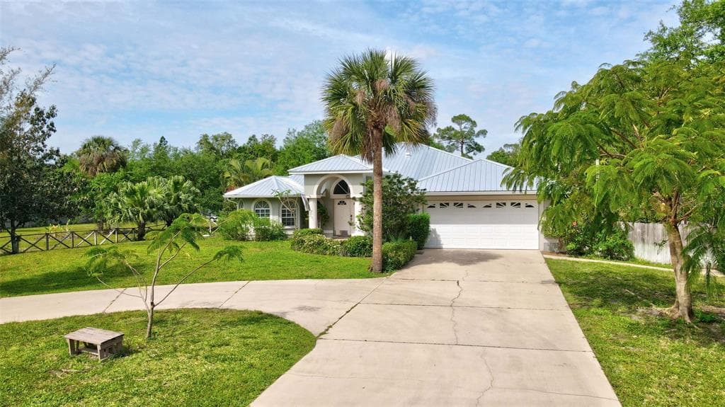 713 5TH AVENUE LEHIGH ACRES, FL 33972