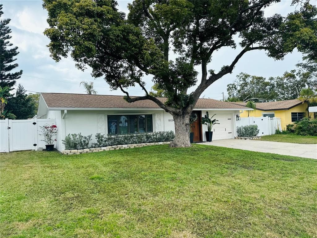 10124 NASSAU COURT SEMINOLE, FL 33776