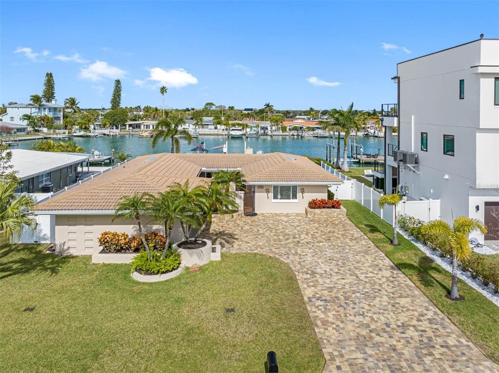 11385 6TH STREET E TREASURE ISLAND, FL 33706