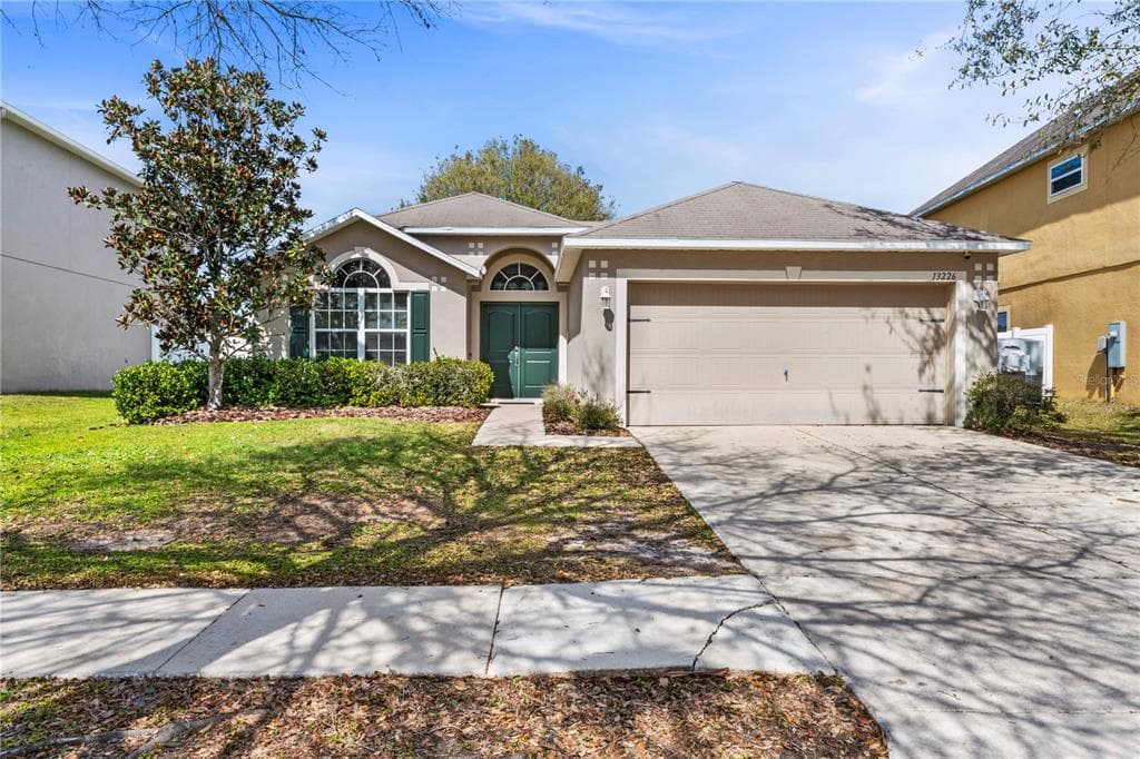 13226 WATERFORD CASTLE DRIVE DADE CITY, FL 33525