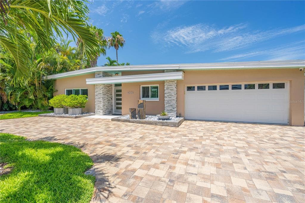 4226 HOLLAND DRIVE ST PETE BEACH, FL 33706