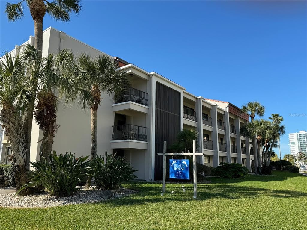 845 S GULFVIEW BOULEVARD UNIT 208 CLEARWATER, FL 33767