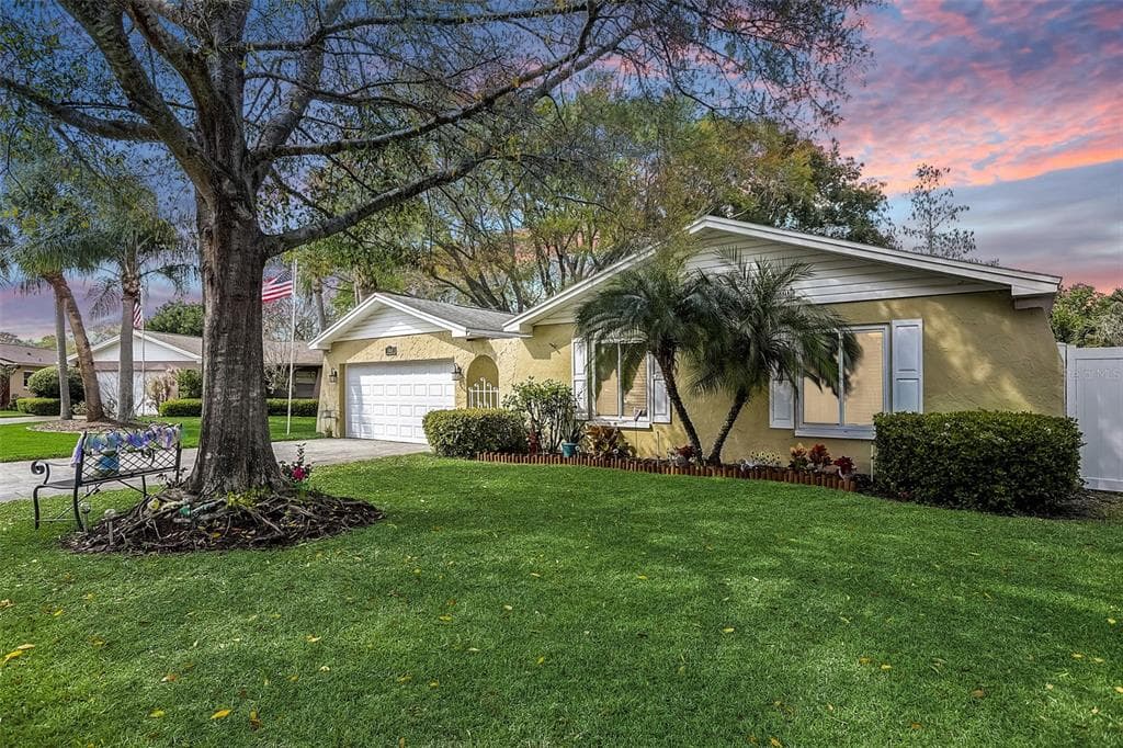 1468 ROSEWOOD AVENUE DUNEDIN, FL 34698