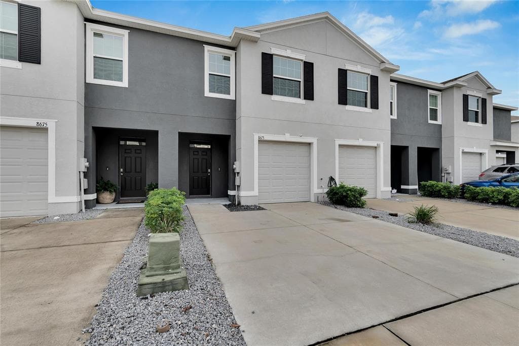 8673 FALLING BLUE PLACE RIVERVIEW, FL 33578