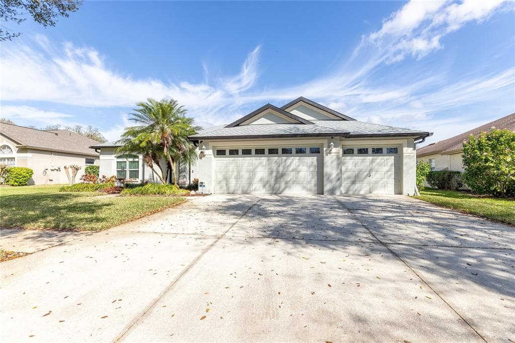 5926 JAEGERGLEN DRIVE LITHIA, FL 33547