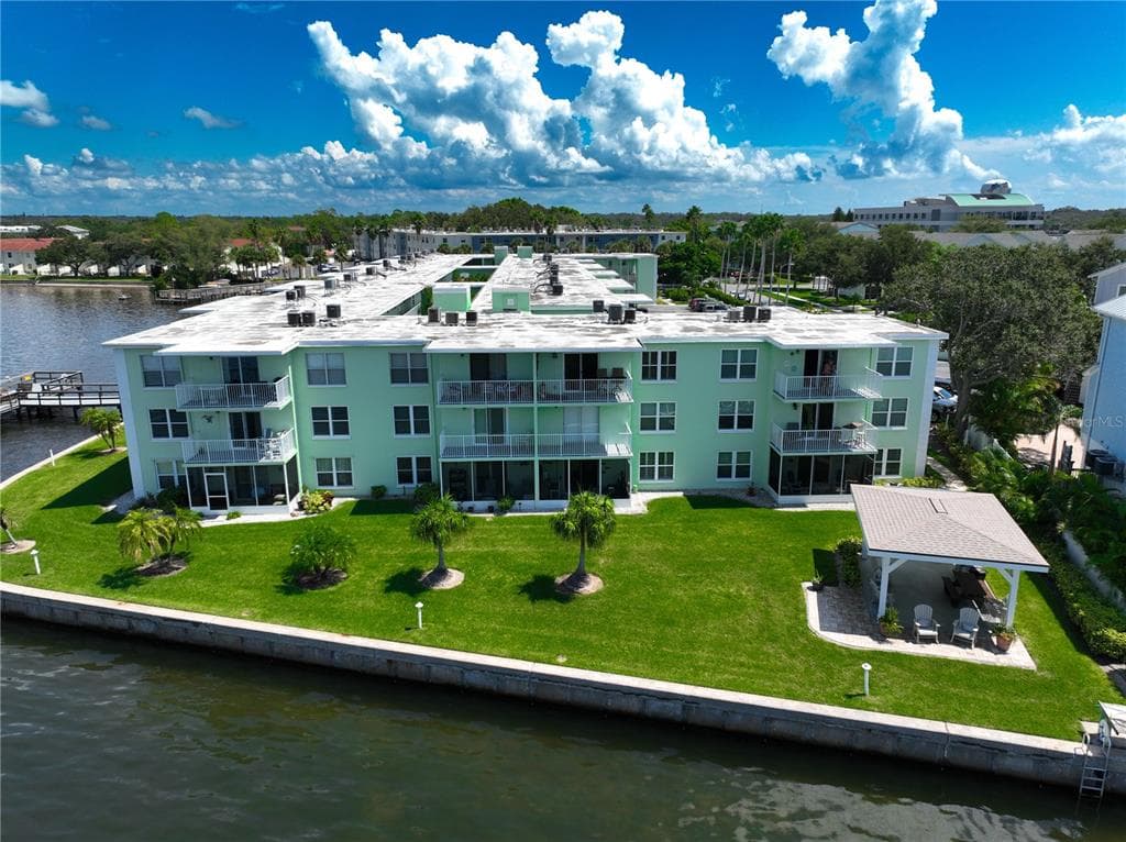 464 N PAULA DRIVE UNIT 106 DUNEDIN, FL 34698