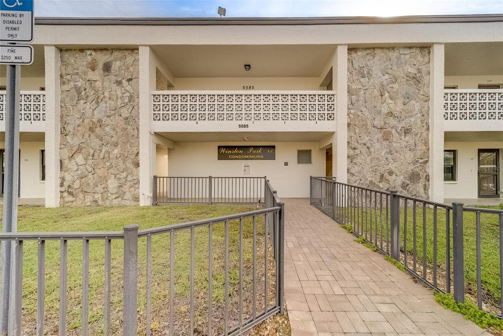 5085 1ST STREET NE UNIT 232 ST PETERSBURG, FL 33703
