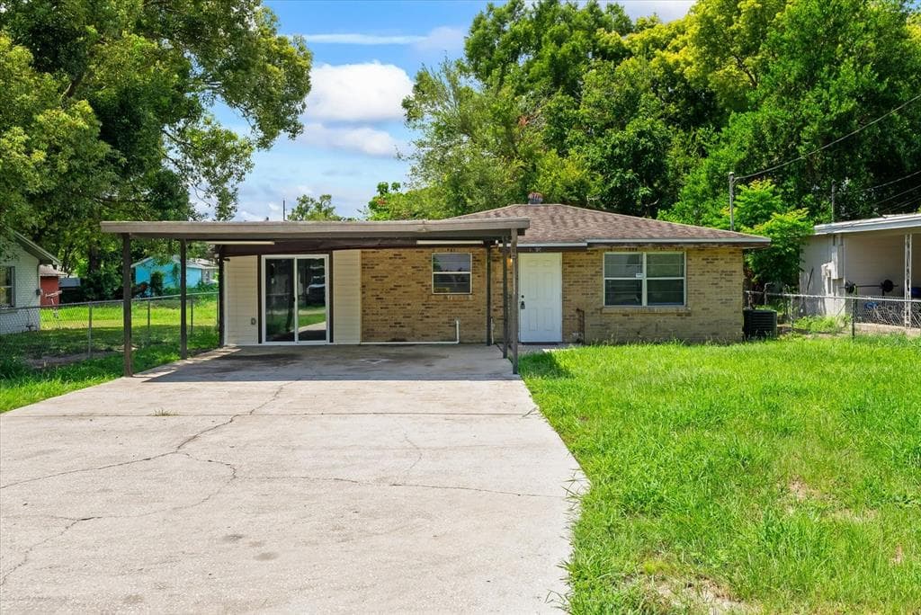3390 AVE R NW WINTER HAVEN, FL 33881