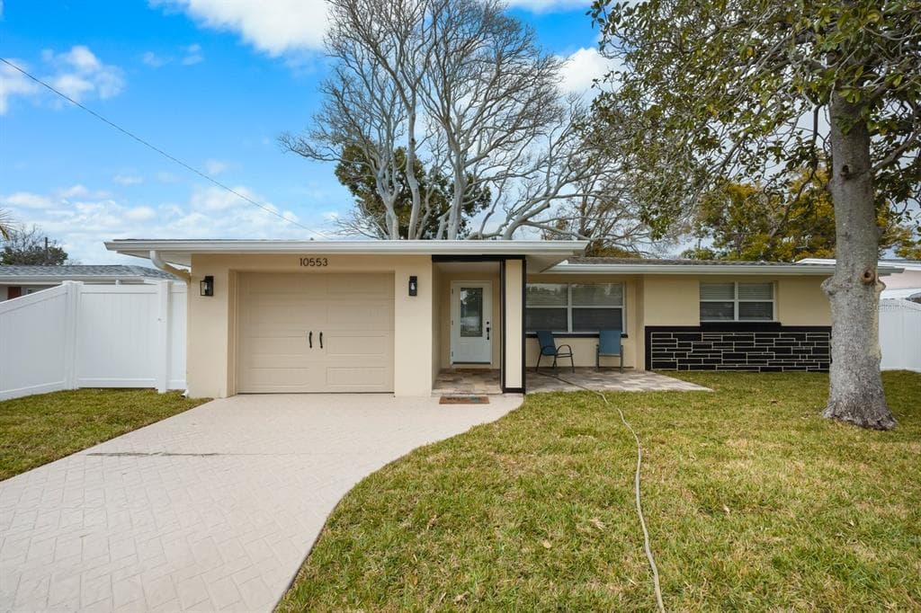 10553 VALENCIA ROAD SEMINOLE, FL 33772