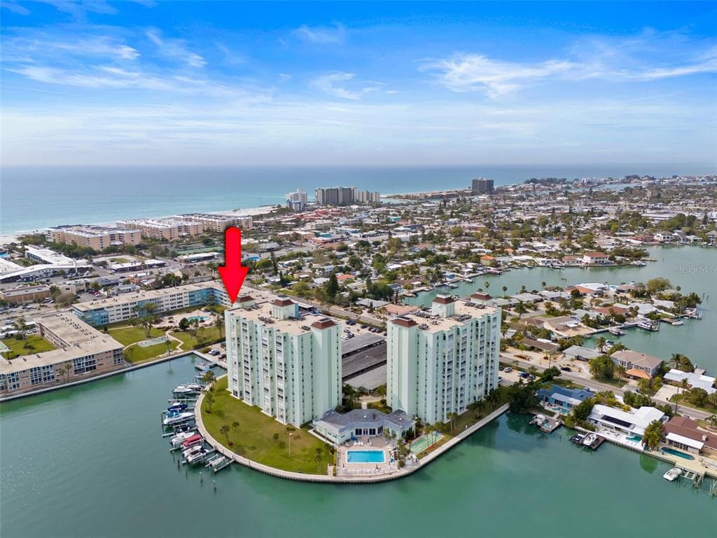 400 64TH AVENUE UNIT PHB ST PETE BEACH, FL 33706