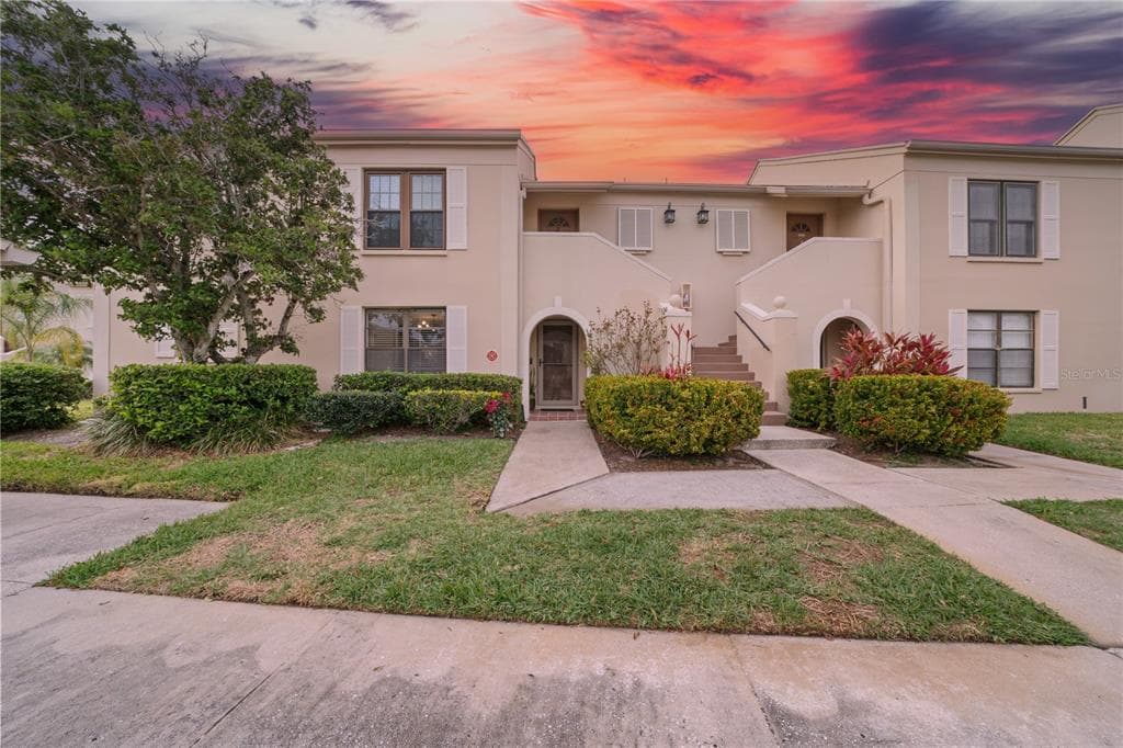 2453 KINGFISHER LANE UNIT G101 CLEARWATER, FL 33762