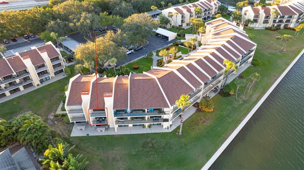 7540 SUNSHINE SKYWAY LANE S UNIT T41 ST PETERSBURG, FL 33711
