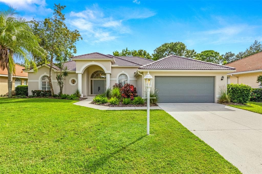 6616 HUNTER COMBE CROSSING UNIVERSITY PARK, FL 34201