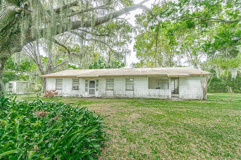 11006 STATE ROAD 674 WIMAUMA, FL 33598