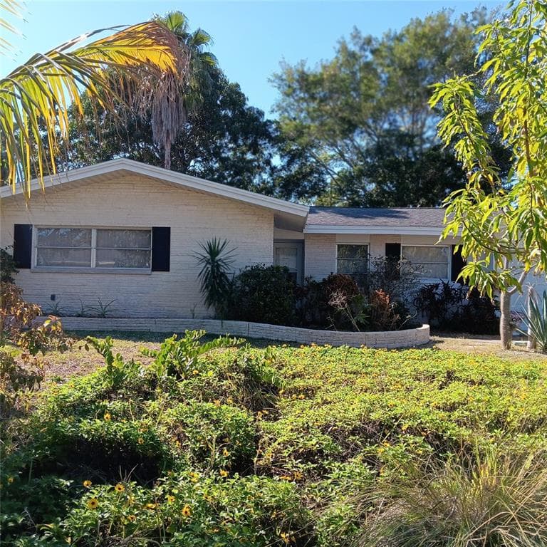 2668 69TH AVENUE S ST PETERSBURG, FL 33712