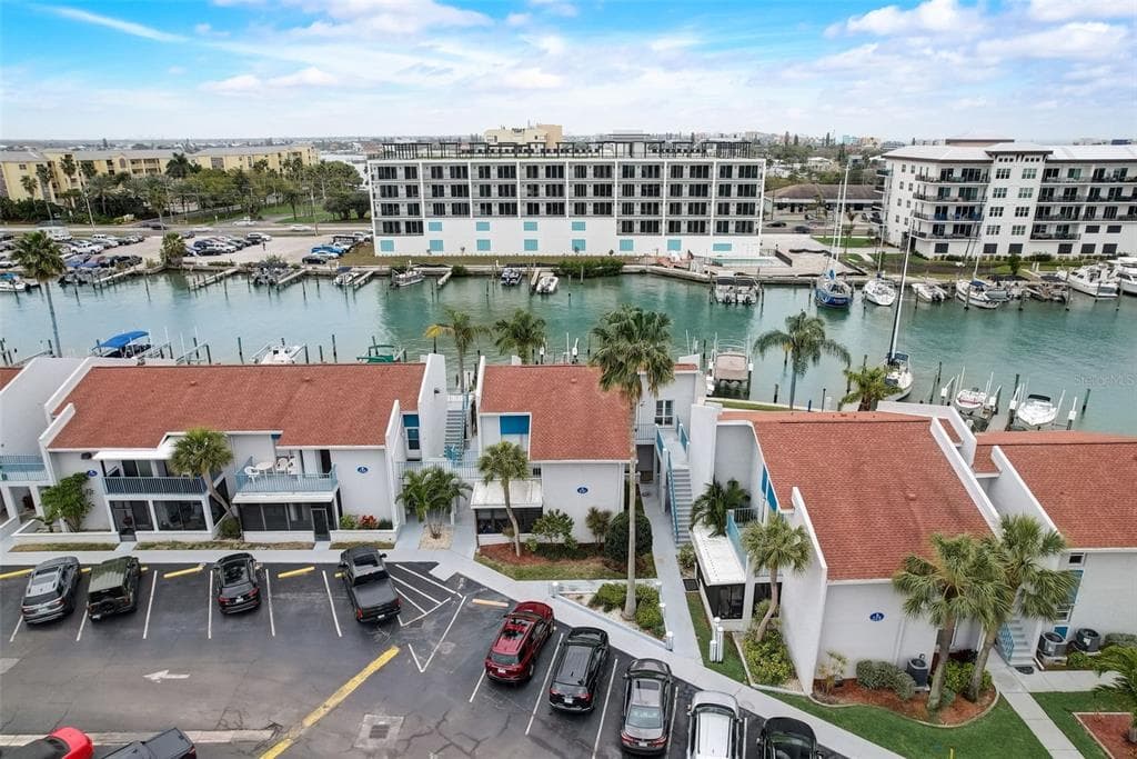 231 MEDALLION BOULEVARD UNIT F MADEIRA BEACH, FL 33708
