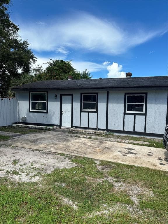 1465 PIERCE STREET CLEARWATER, FL 33755