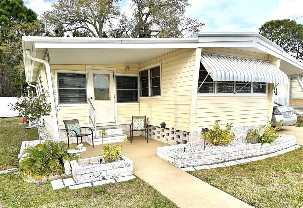 2000 E BAY DRIVE UNIT 164 LARGO, FL 33771