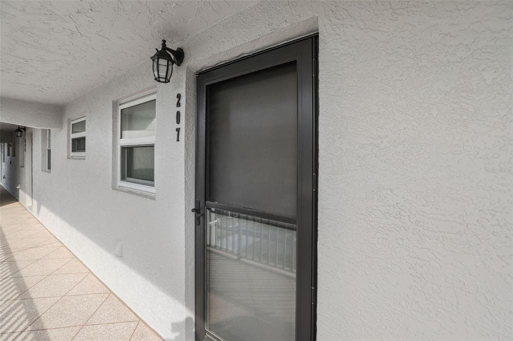 9815 47TH AVENUE N UNIT 207