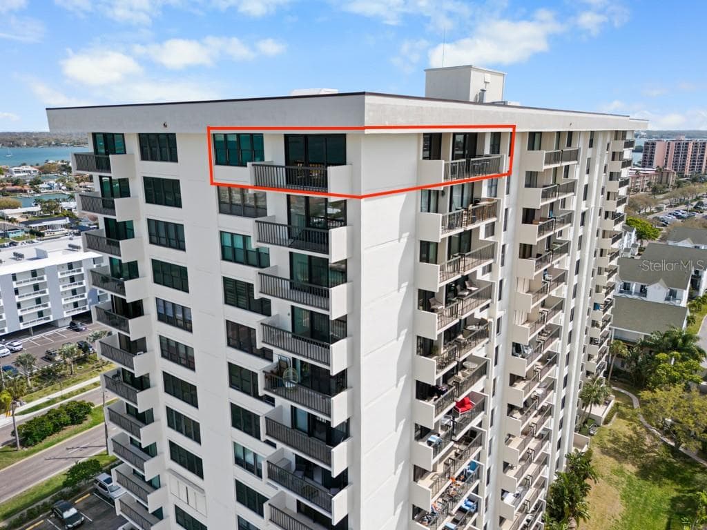400 ISLAND WAY UNIT 1704