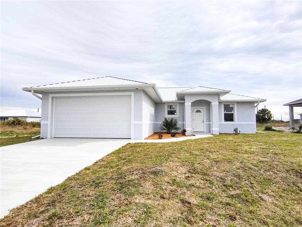 607 MARCELLA AVENUE LABELLE, FL 33935