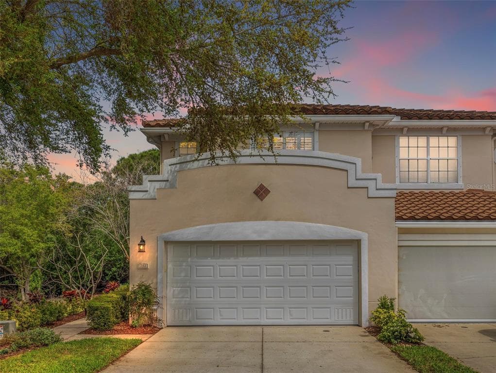 252 VALENCIA CIRCLE ST PETERSBURG, FL 33716