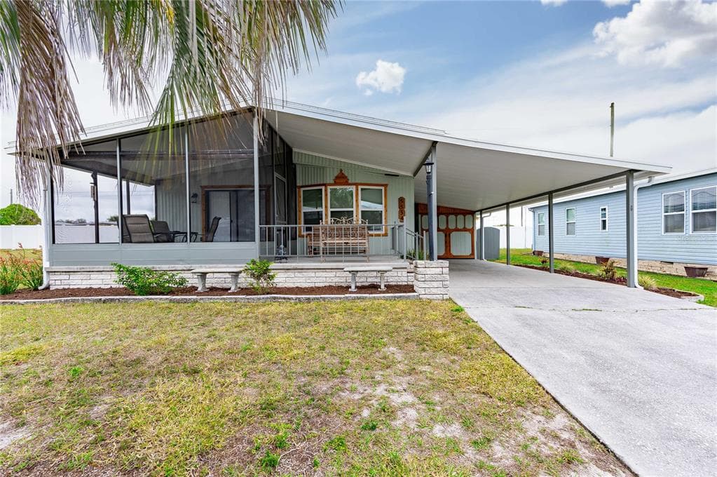 5554 REGAL WAY ZEPHYRHILLS, FL 33541