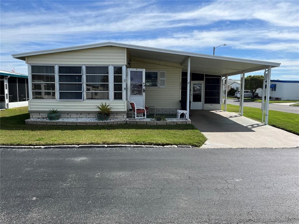 2012 MAUI DRIVE HOLIDAY, FL 34691
