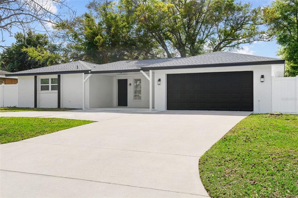 14 BAYWOOD AVENUE