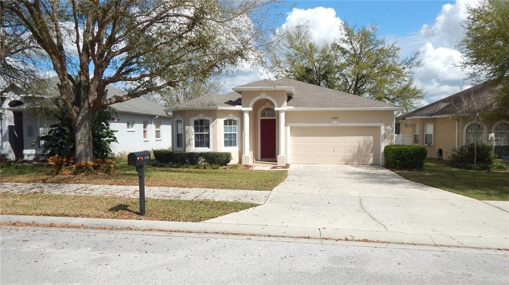37106 HIGHLAND BLUFF CIRCLE DADE CITY, FL 33523