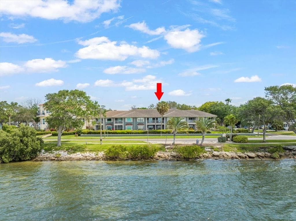 2087 EDGEWATER DRIVE UNIT D CLEARWATER, FL 33755