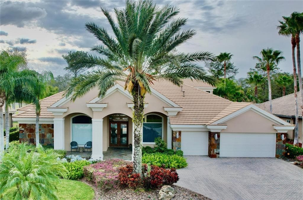 976 CYPRESS COVE WAY