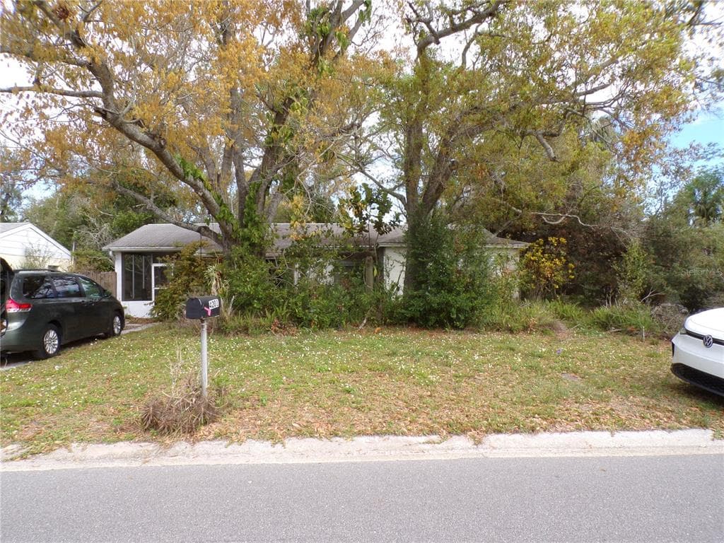 4201 W BAY VIEW AVENUE TAMPA, FL 33611